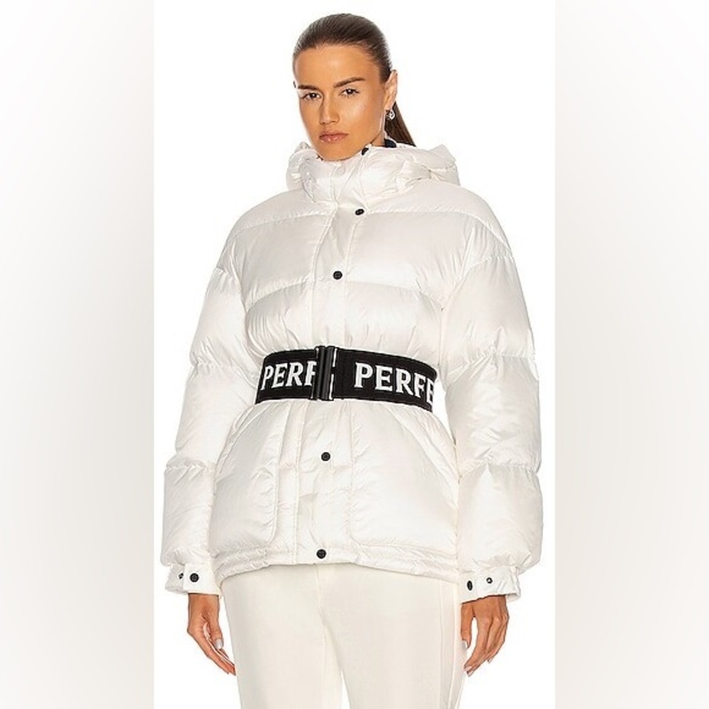 PERFECT MOMENT Oversized Parka II White with Belt size Small
